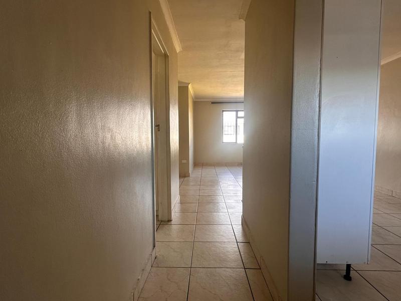 To Let 2 Bedroom Property for Rent in Strand Central Western Cape